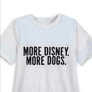 Disney Women's Shirt - Reigning Cats and Dogs - More Disney More Dogs 2020 1XL